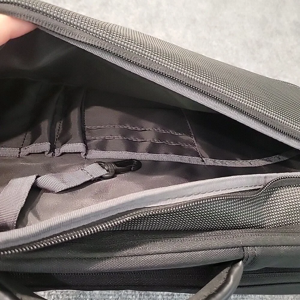 IBM ThinkPad Laptop Bag Case with Shoulder Strap